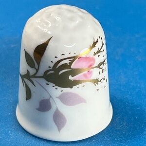 Floral Pink Rosebud Ceramic Thimble, England